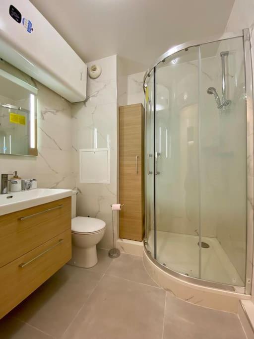Suite Maximilien Near Disneyland Bussy-Saint-Georges Exterior foto
