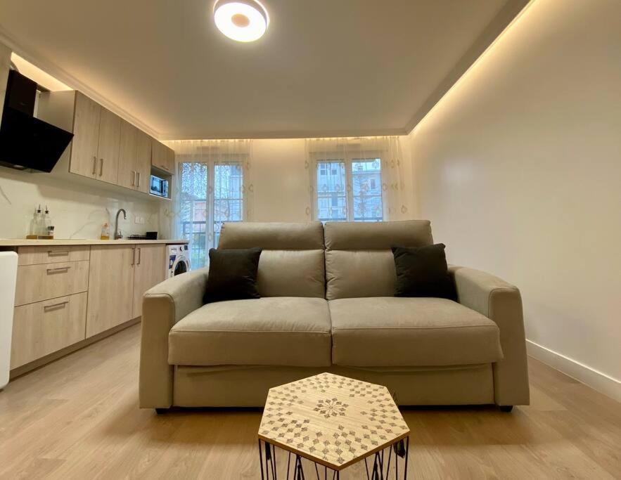 Suite Maximilien Near Disneyland Bussy-Saint-Georges Exterior foto